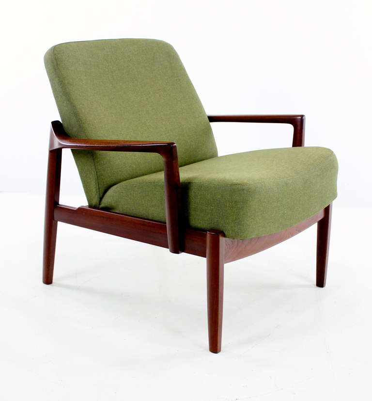 20th Century Pair of Danish Modern Teak Armchairs Designed by Edvard Kindt Larsen For Sale