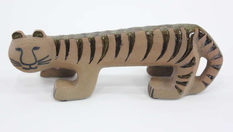 Afrika tiger designed by Lisa Larson for Gustavsberg.
Natural stoneware with glazed accents.
Made in Sweden.
Matchless quality and price.
Low freight, quick ship.