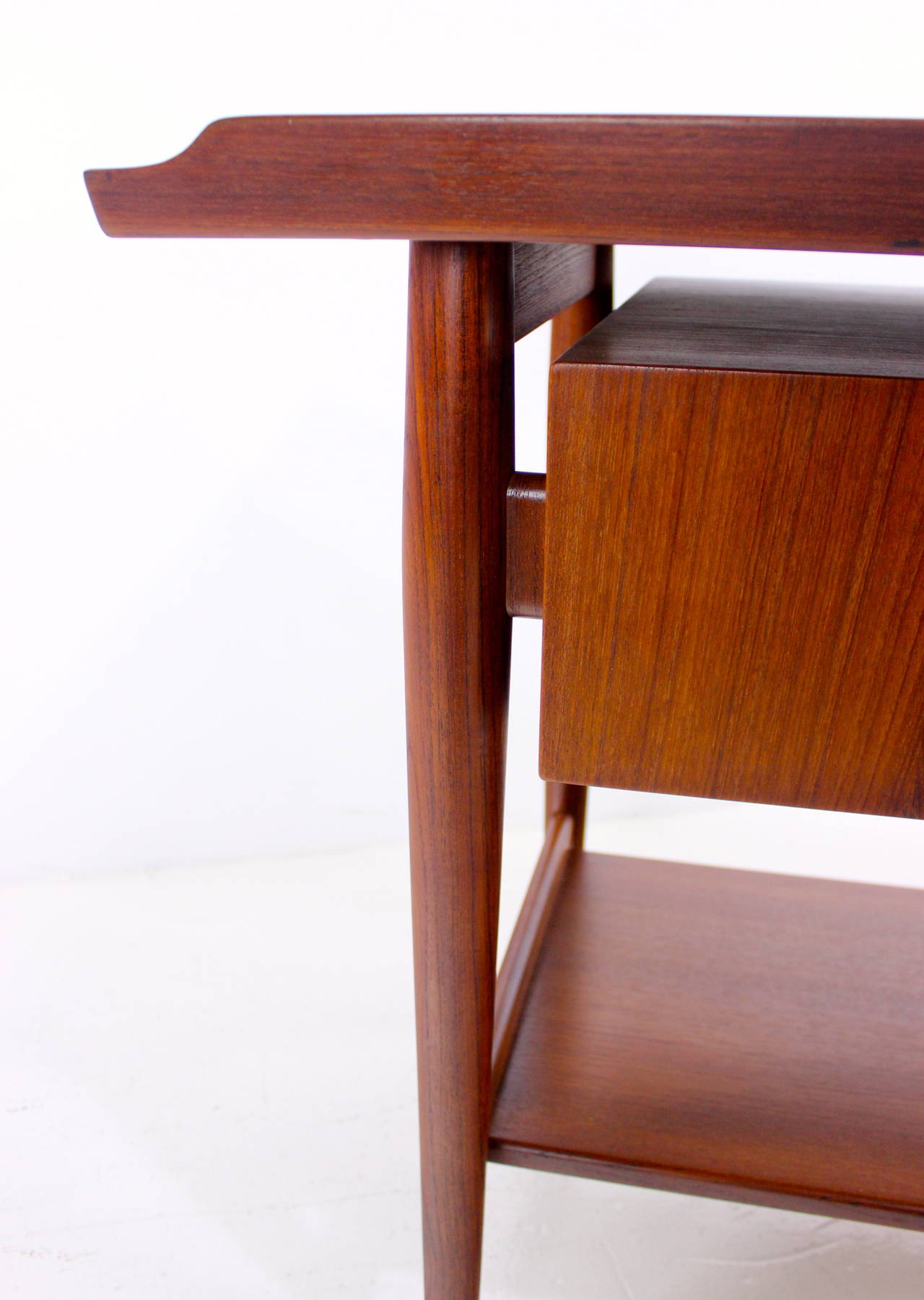 Danish Modern Teak Console or Sideboard with Floating Top by Arne Vodder For Sale 1