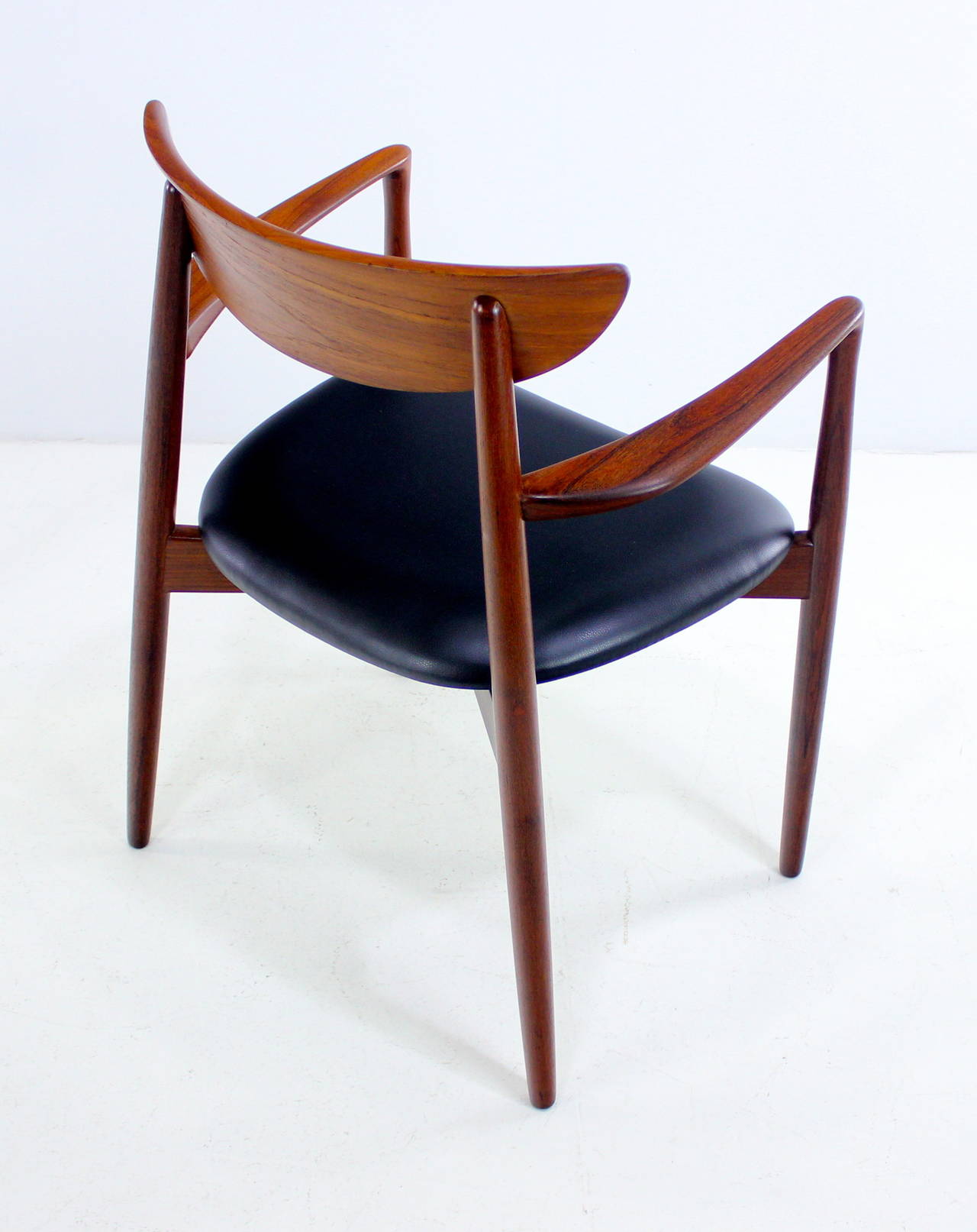 Set of Eight Danish Modern Teak Dining Chairs Designed by Harry Ostergaard For Sale 3