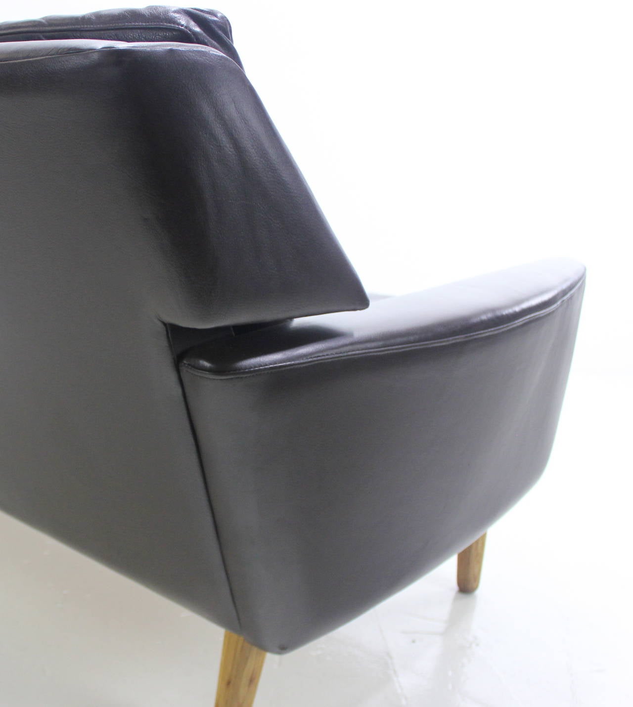 Danish Modern Leather Sofa Designed by Erik Worts For Sale 2