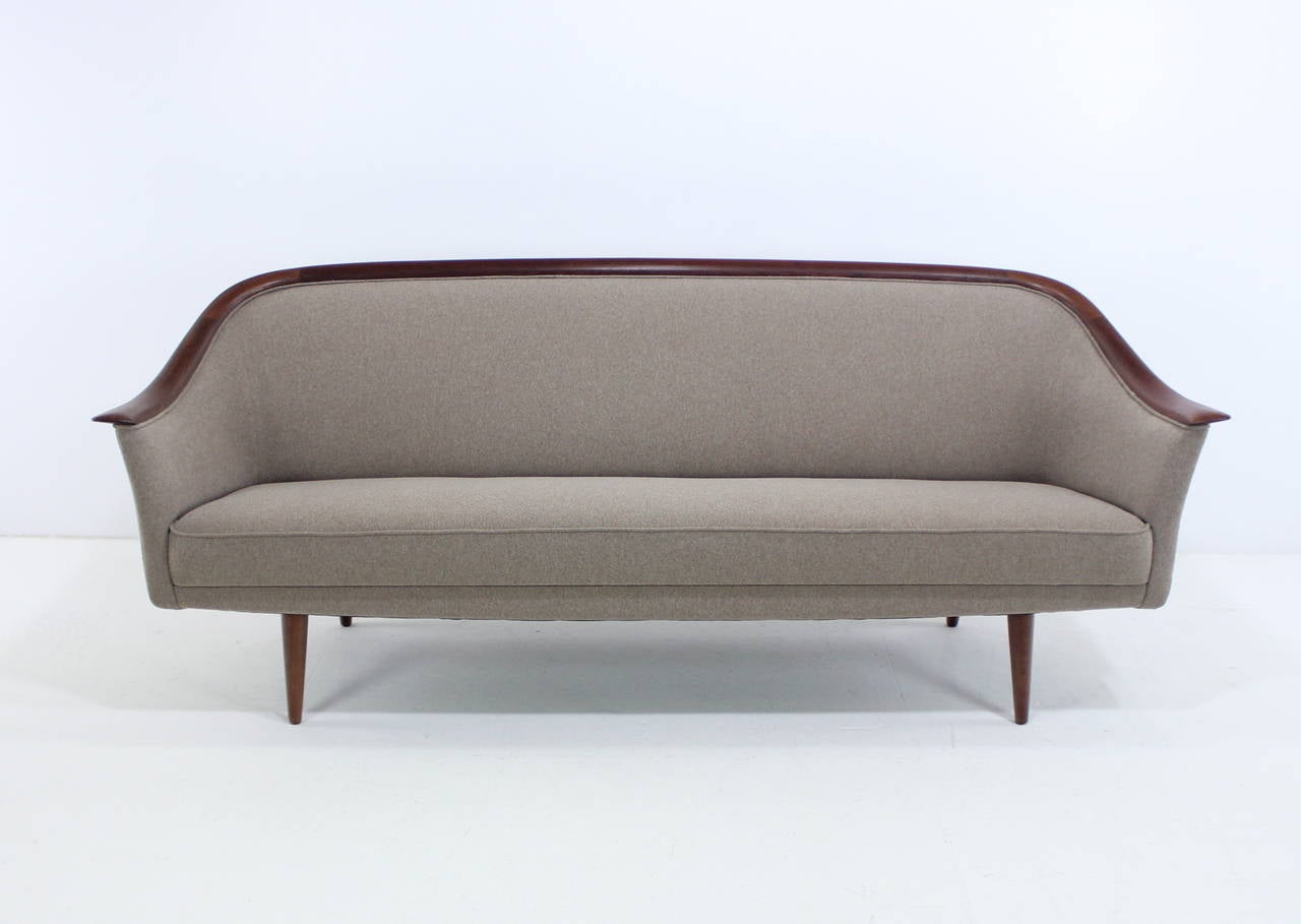 Elegant Scandinavian Modern Sofa and Chair by Vatne Møbler