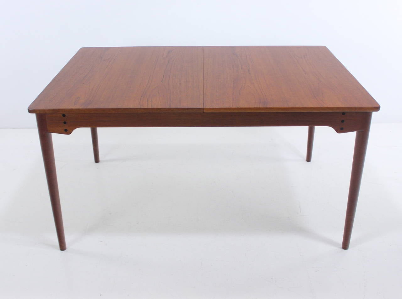 Rare Danish Modern Dining Table with Two Leaves Designed by Finn Juhl In Excellent Condition For Sale In Portland, OR