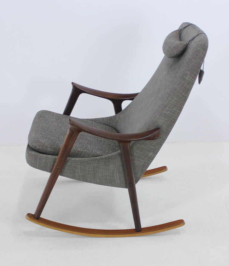 Scandinavian Modern Mahogany & Teak Rocking Chair Designed Ingmar Relling In Excellent Condition For Sale In Portland, OR