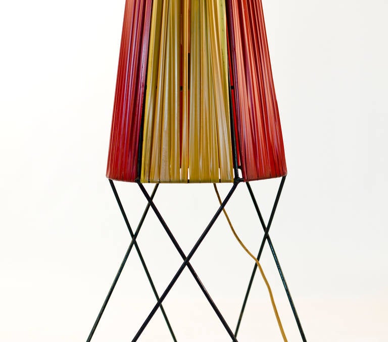 Schöne große Stehlampe aus Schweden.
In gutem Vintage-Zustand.