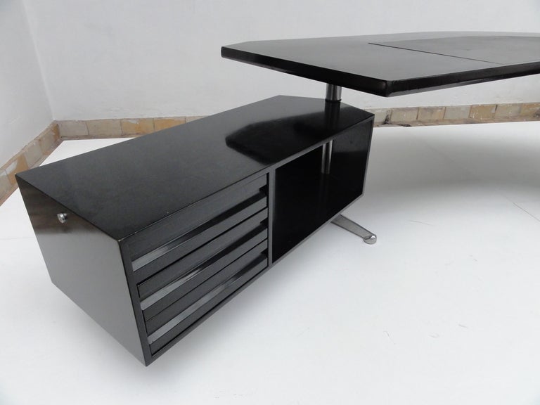 Italian SALE! Impressive Osvaldo Borsani T96 executive desk, 1956, Tecno, Italy SALE!