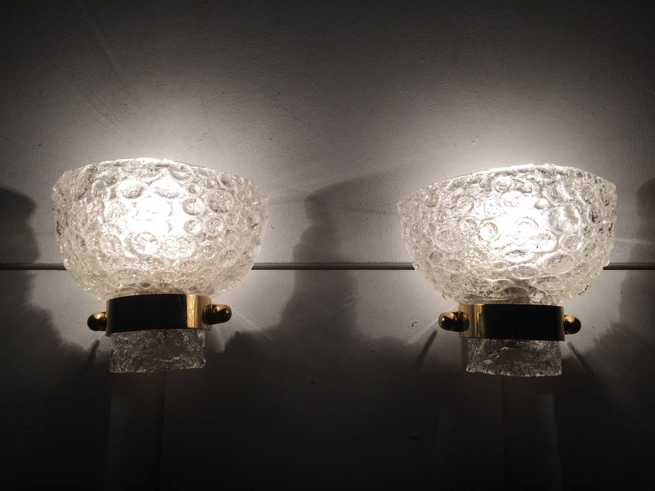 Textured Ice Crystal Glass & Brass Wall Sconces by Kaiser Germany 1960's In Good Condition For Sale In bergen op zoom, NL