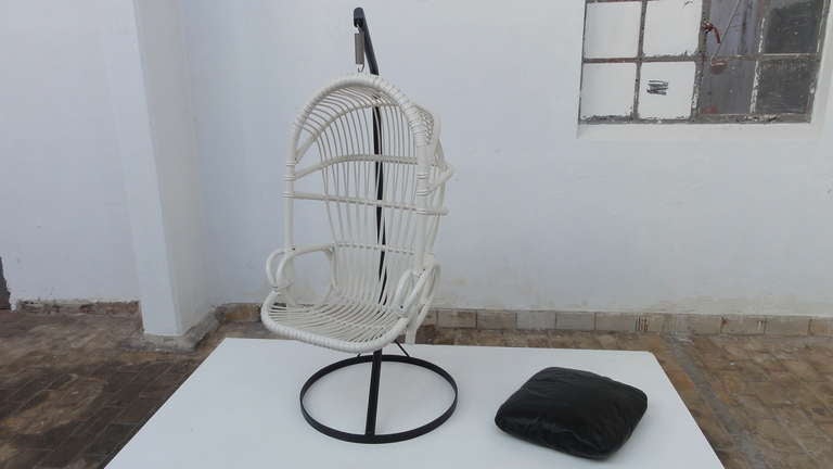 Icone des années 60, chaise perroquet suspendue à canne blanche avec structure en métal par Rohe Noordwolde The Netherlands en vente 2