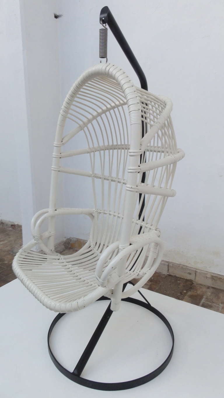 Bamboo Iconic Sixties White Cane Parrot Hanging Chair With Metal Frame By Rohe Noordwolde The Netherlands For Sale