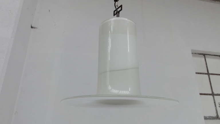 Mid-Century Modern Stunning cylindrical spiral white pendant Vistosi glass by Alessandro Pianon, Italy 1960's For Sale