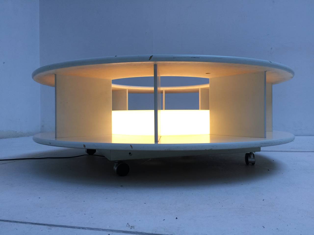Minimalist Rare Superstudio 'Bazaar' Illuminated Revolving Sofa Table, Italy, 1968
