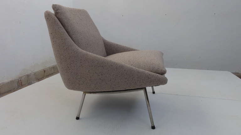 Rare and Elegant 1956 '800' Lounge Chair By  J.A. Motte for Steiner, France In Excellent Condition In bergen op zoom, NL