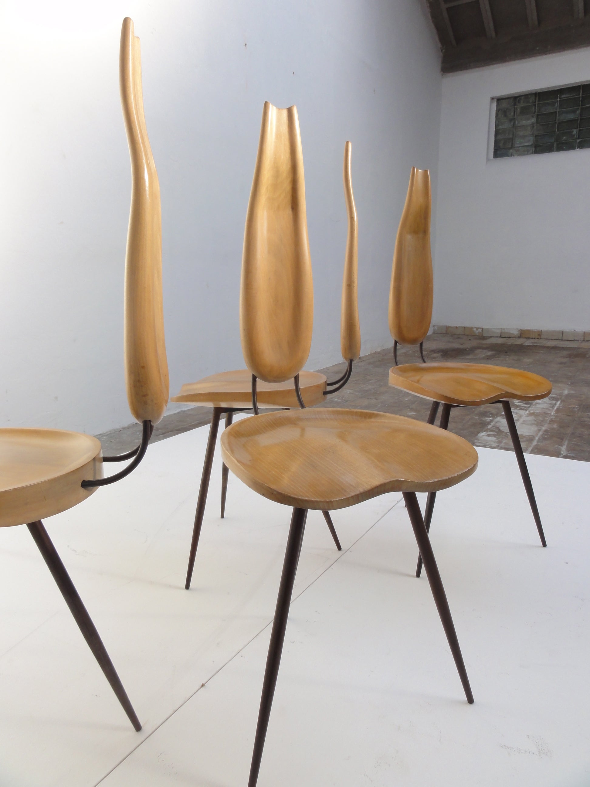 italian artisan chairs ca 1955-60 in the style of Mollino, important provenance
