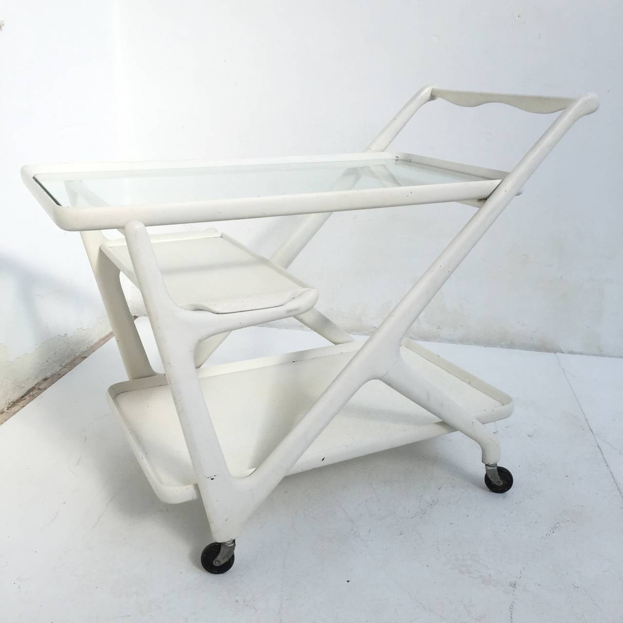 Mid-Century Modern Unique White Cesare Lacca Tea Trolley or Bar Cart for Cassina, Italy 1950s For Sale