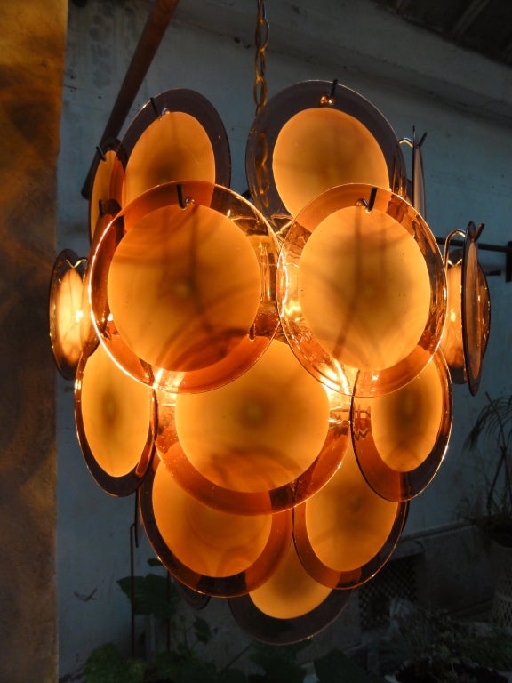 Vistosi Murano Purple-White Glass Disc Chandelier Italy 1970's In Excellent Condition In bergen op zoom, NL