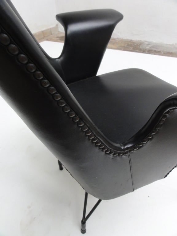 Mid-20th Century stunning 1950s gull wing chair attributed to Eisler & Hauner for Forma, Italy