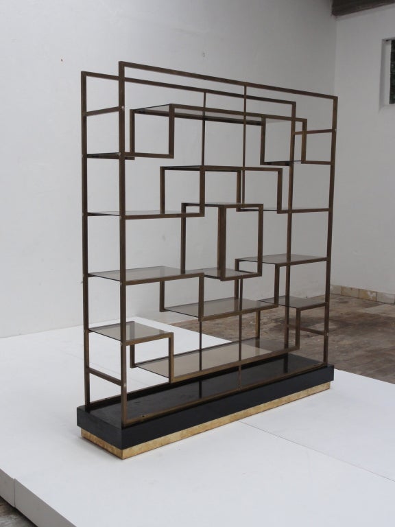 monumental geometric brass shelving by Romeo Rega, Italy, 1970's In Excellent Condition In bergen op zoom, NL