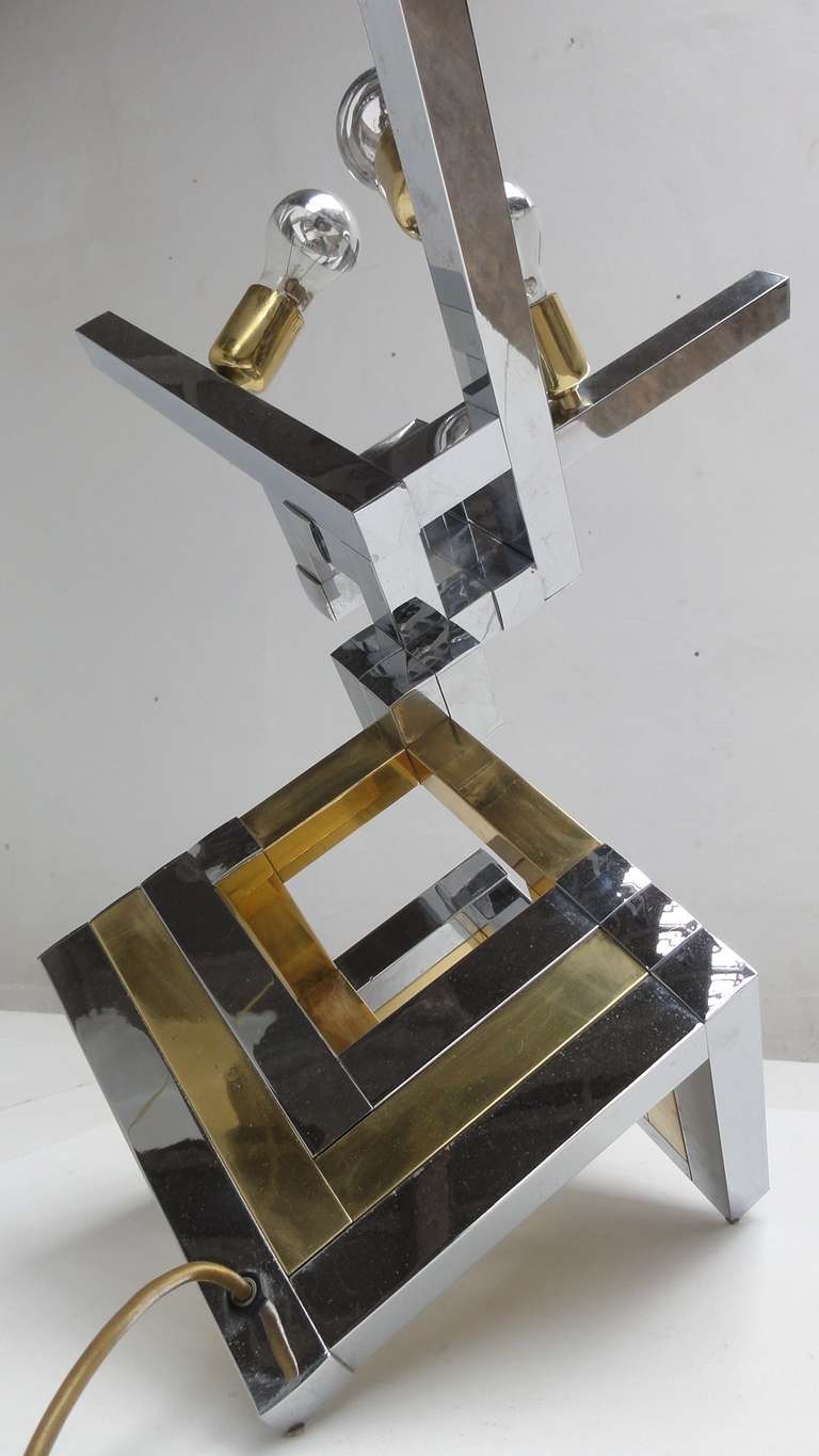 Italian Stunning Brass & Chrome Geometrical Romeo Rega Table Lamp, Italy 1970s For Sale