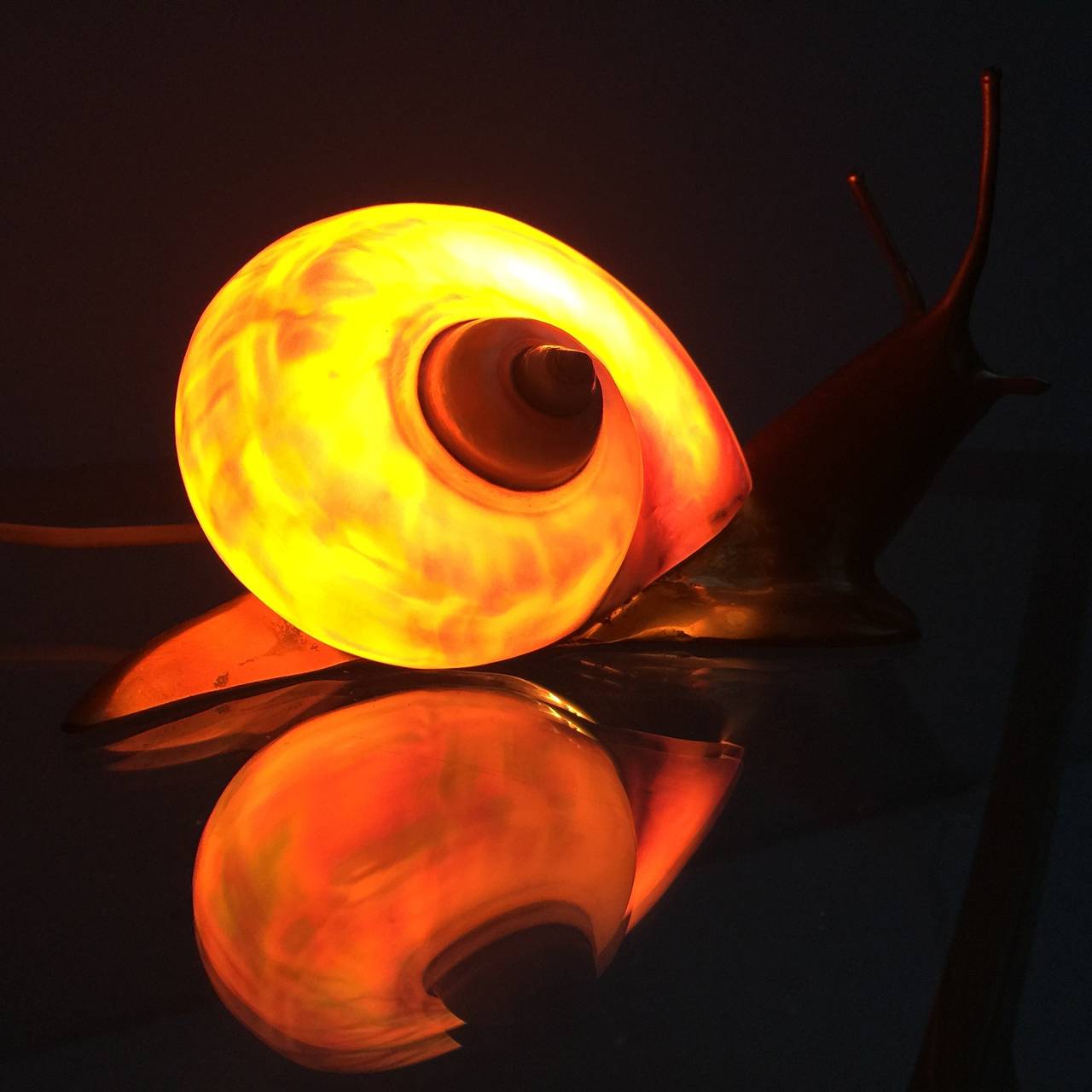 Mid-Century Modern Amazing French 'Escargot' Light Sculpture in Bronze and Mother-of-Pearl, 1950