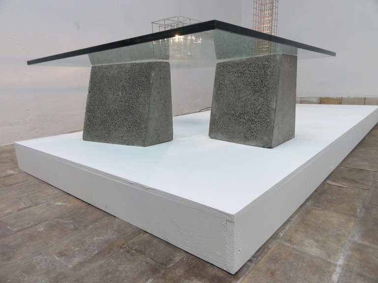 Minimalist  dutch concrete and glass coffee table 3