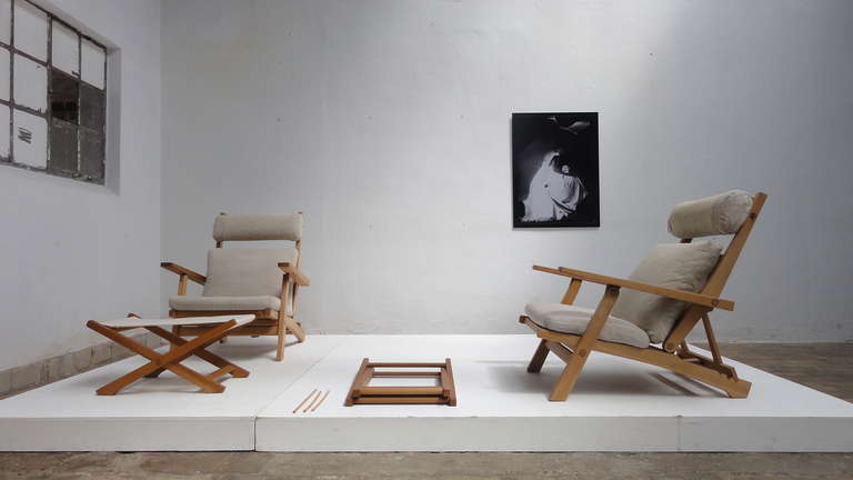 Scandinavian Modern Amazing Pair of Hans Wegner AP71 Reclining Lounge Chairs with Rare Ottomans