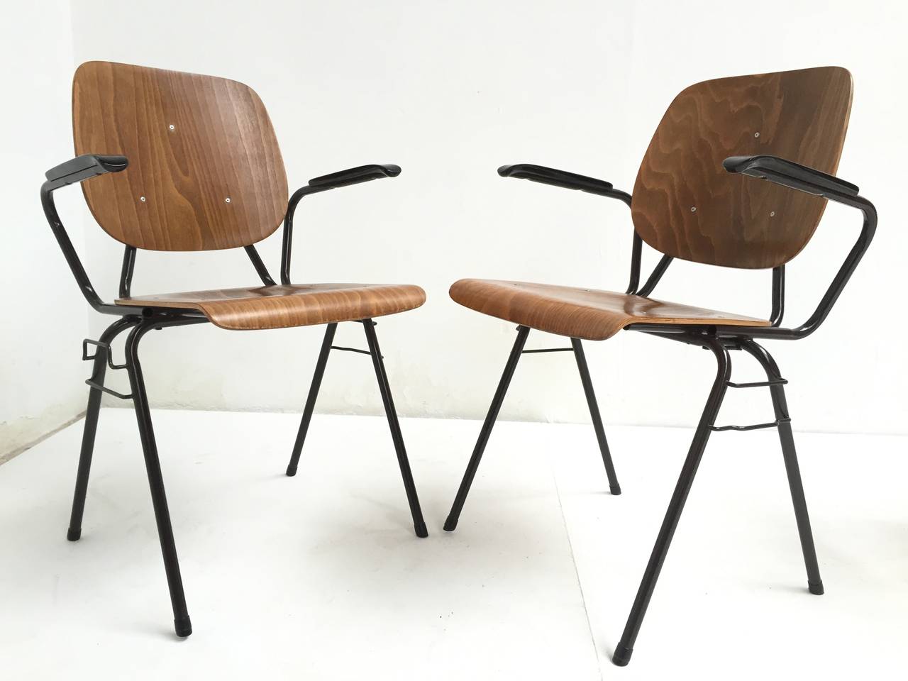 Mid-Century Modern Kho Liang Le Stackable and Linkable Chairs with Armrests Model 305 for CAR, 1957