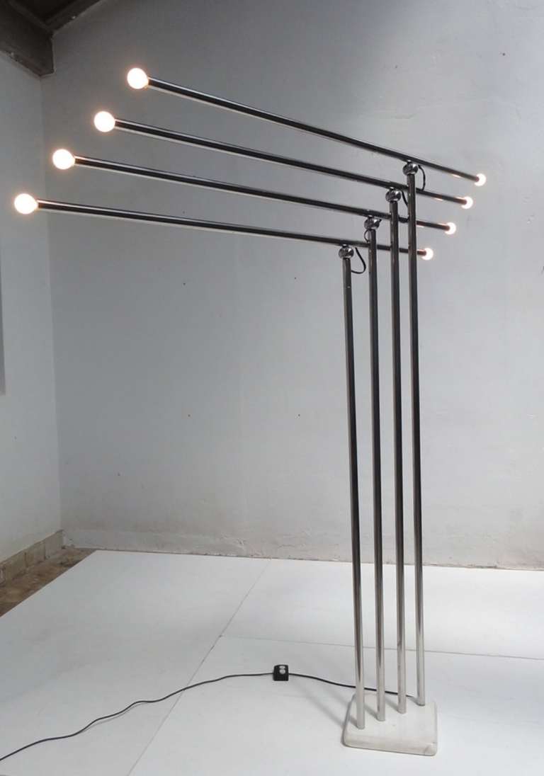 Huge 'Giraffa' sculptural floor lamp, adjustable arms , S.Moscheni, Italy, 1972 1