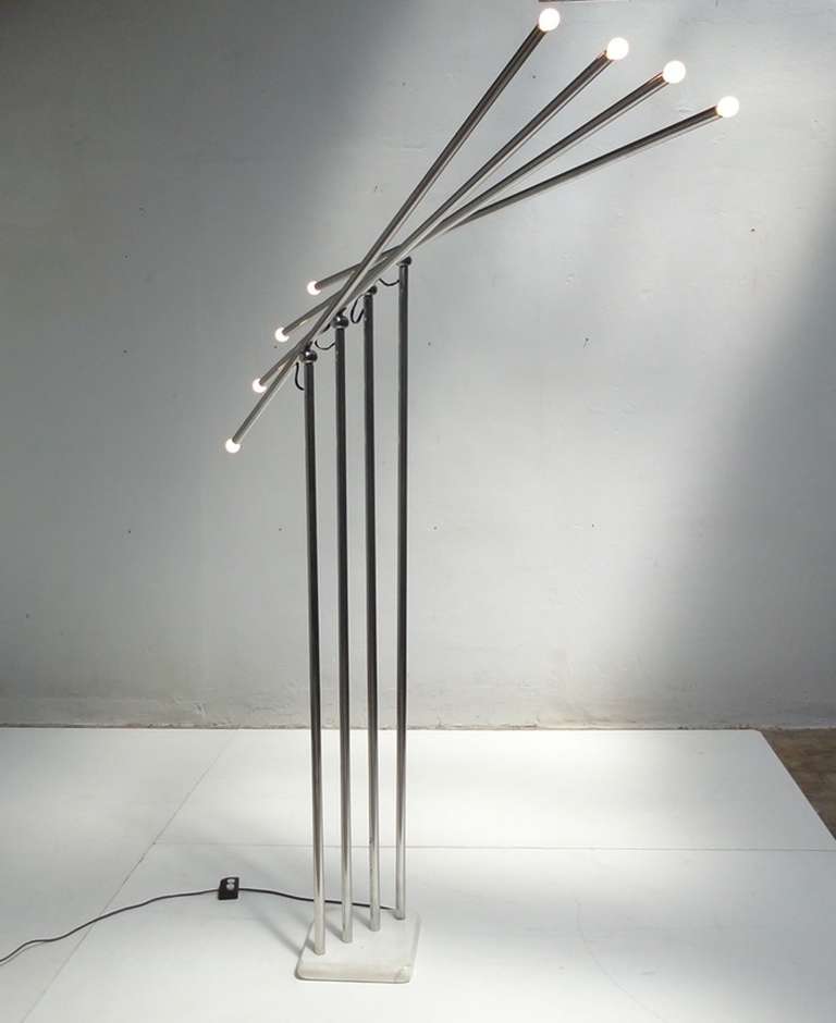 Huge 'Giraffa' sculptural floor lamp, adjustable arms , S.Moscheni, Italy, 1972 In Good Condition In bergen op zoom, NL