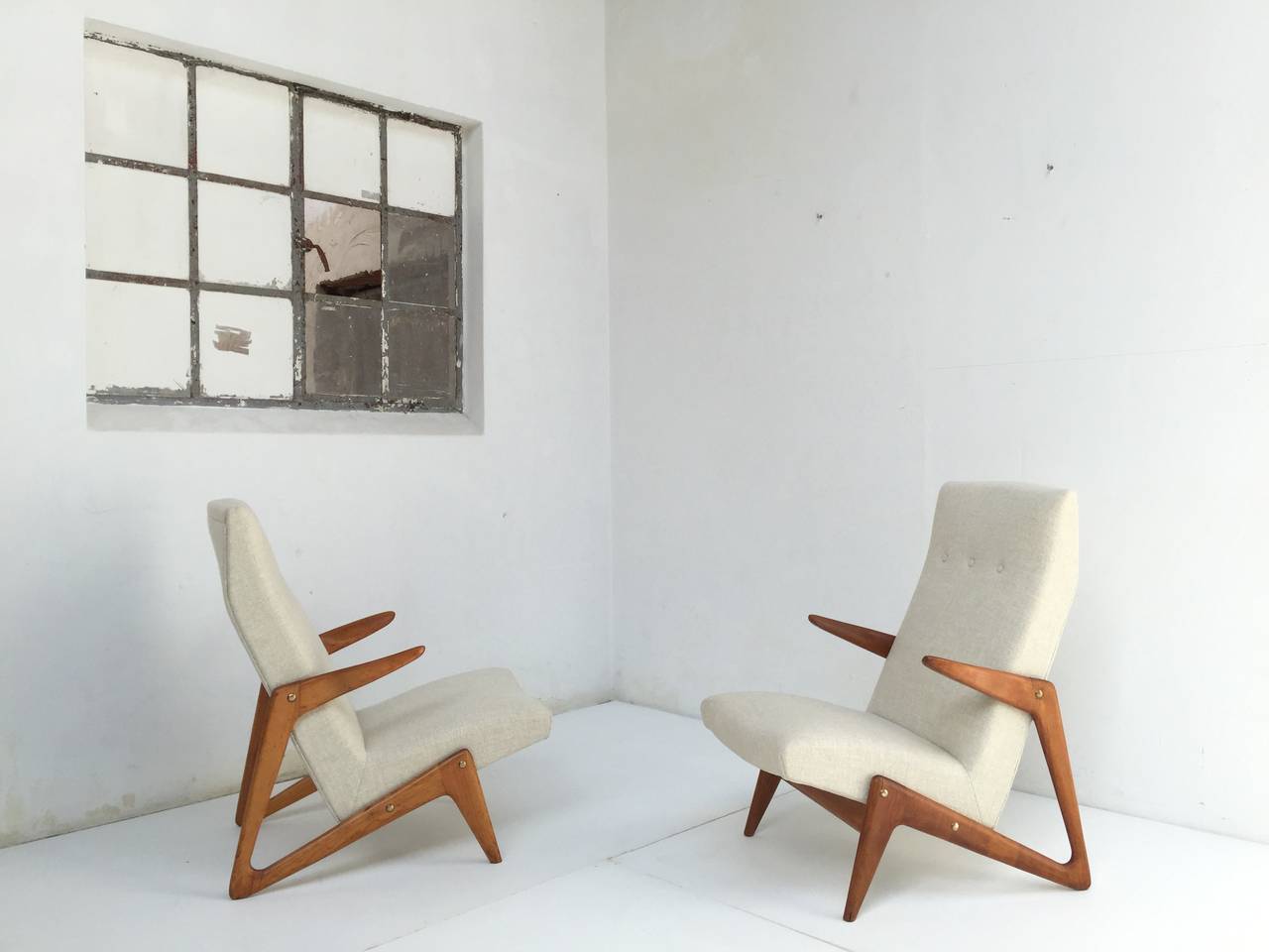 Mid-20th Century Superb 1950s Walnut Morphic Grasshopper Lounge Chair Attr. to Alfred Hendrickx