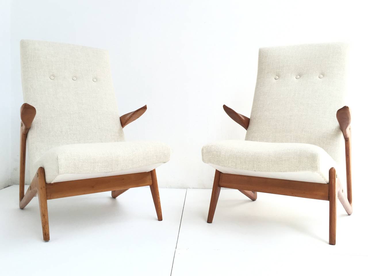 Mid-Century Modern Superb 1950s Walnut Morphic Grasshopper Lounge Chair Attr. to Alfred Hendrickx