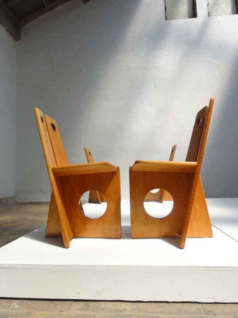 Modern Set of 4 Dutch Pine wood Gerrit Rietveld influenced dining or side chairs