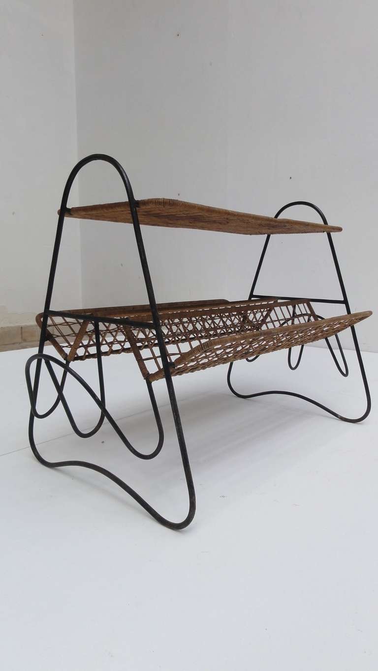 Mid-Century Modern French 1950s Wicker and Metal Side Table or Magazine Rack For Sale