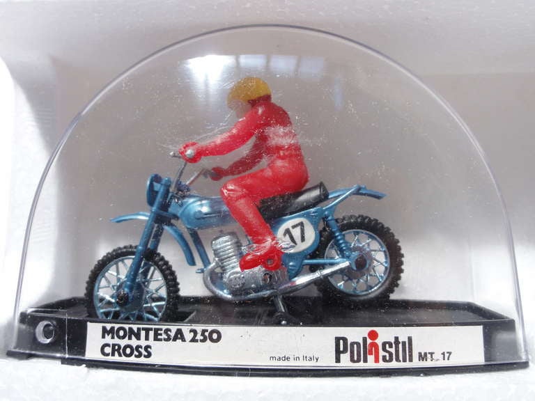 Bring back memories with these cool Italian 70's Die Cast Polistil dirt track bikes.
The bikes come in the original display boxes and 18 pieces are in one box.

This is a perfect vintage gift for the new generation!