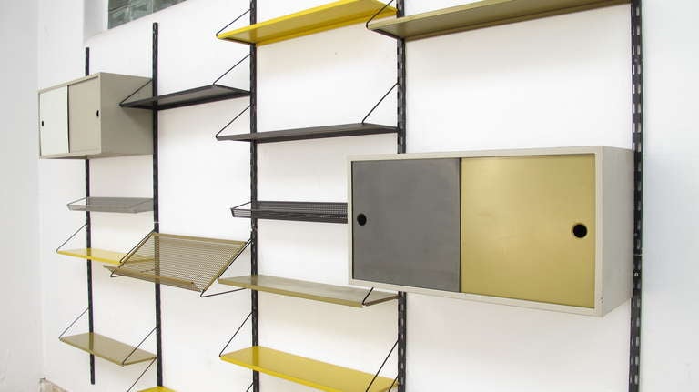 In 1955 Tjerk Reijenga started promoting his metal modular shelving system in Dutch interior magazine ''Goed Wonen'' (Good Living).
Pilastro was advertised with funny cartoon characters demonstrating the various possibilities of the system

The