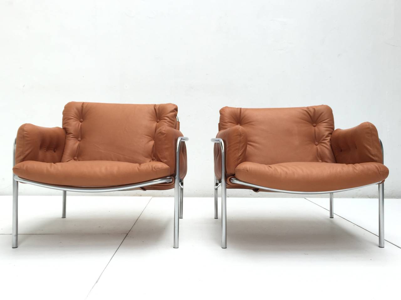 Dutch Martin Visser Leather 'Osaka' Easy Chairs World Expo 1970 Japan 't Spectrum