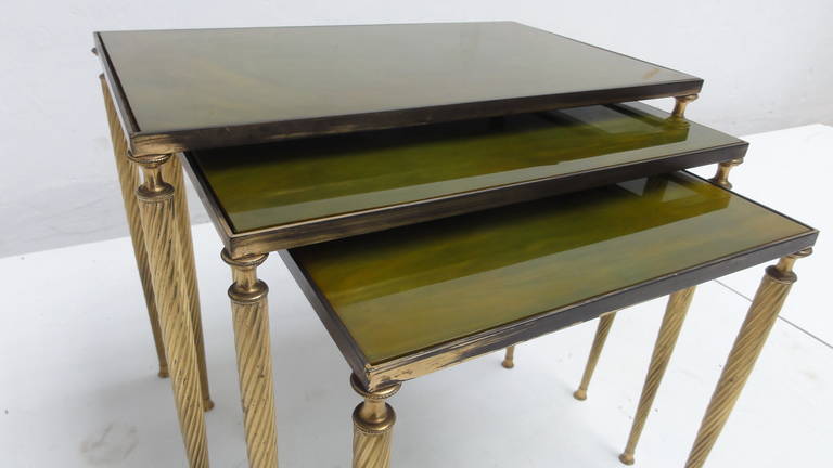 Neoclassical Revival Luxurious Nesting Tables in Brass and Glass in the Style of Aldo Tura For Sale