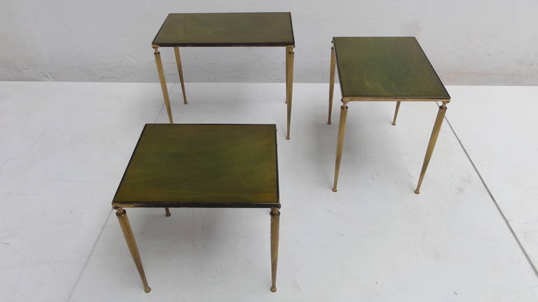 Luxurious Nesting Tables in Brass and Glass in the Style of Aldo Tura For Sale 3