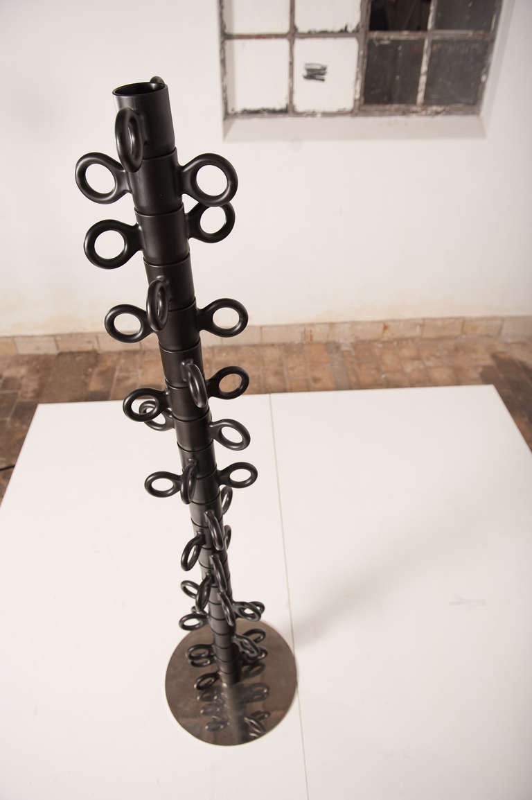 Unique Nr 3/8 Handsigned ''Dombo'' Coatrack by Richard Hutten, The Netherlands In Good Condition In bergen op zoom, NL