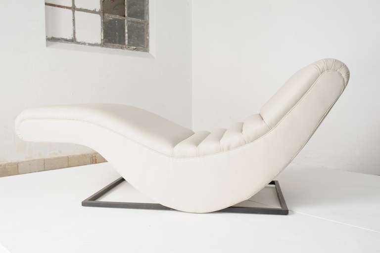 Modern Superb Sculptural Form Leather Chaise Lounge, Germany, 1970