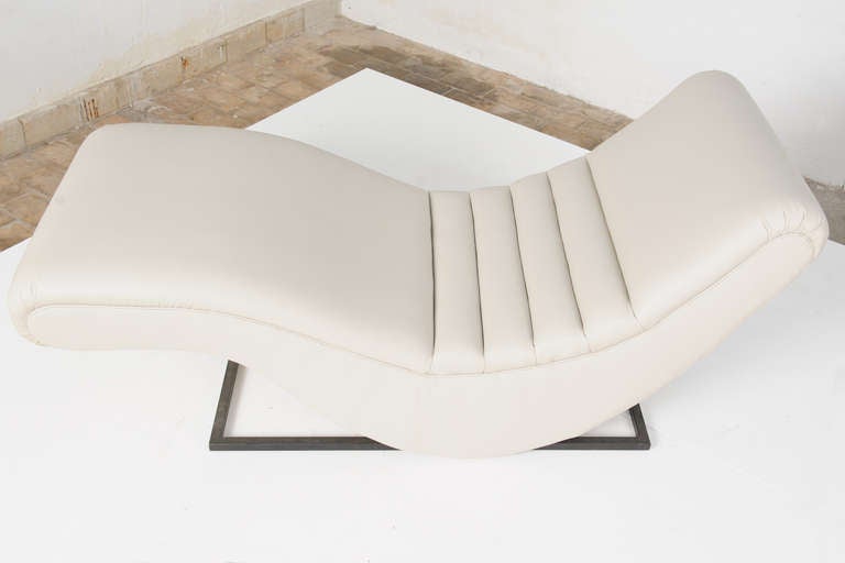 Superb Sculptural Form Leather Chaise Lounge, Germany, 1970 In Good Condition In bergen op zoom, NL