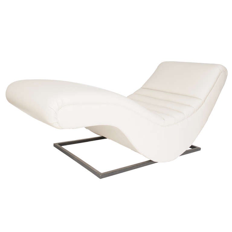 Superb Sculptural Form Leather Chaise Longue, Germany, 1970 For Sale at 1stdibs