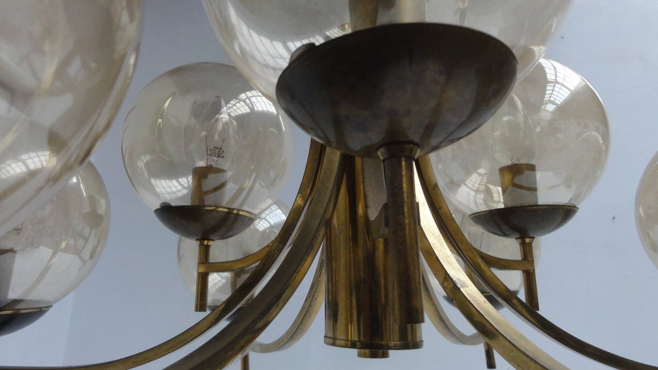 1950's Italian glass & brass chandelier with 9 glass globes For Sale 1