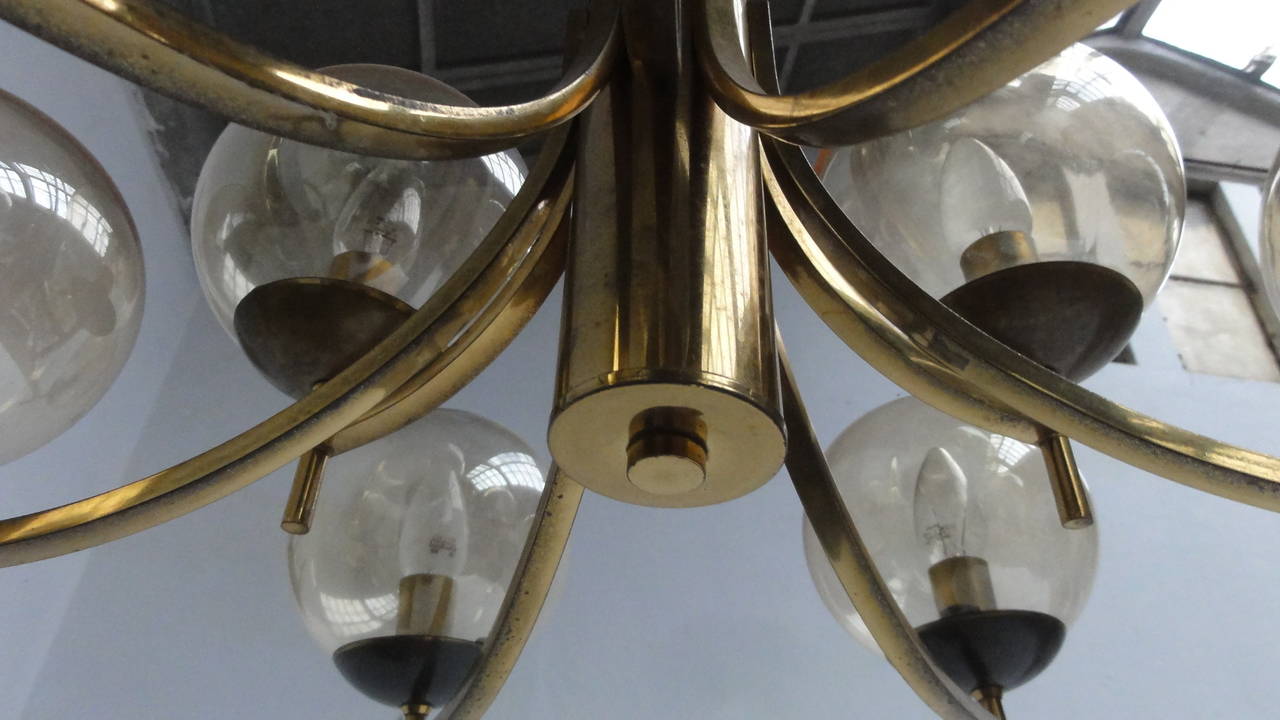 1950's Italian glass & brass chandelier with 9 glass globes For Sale 2