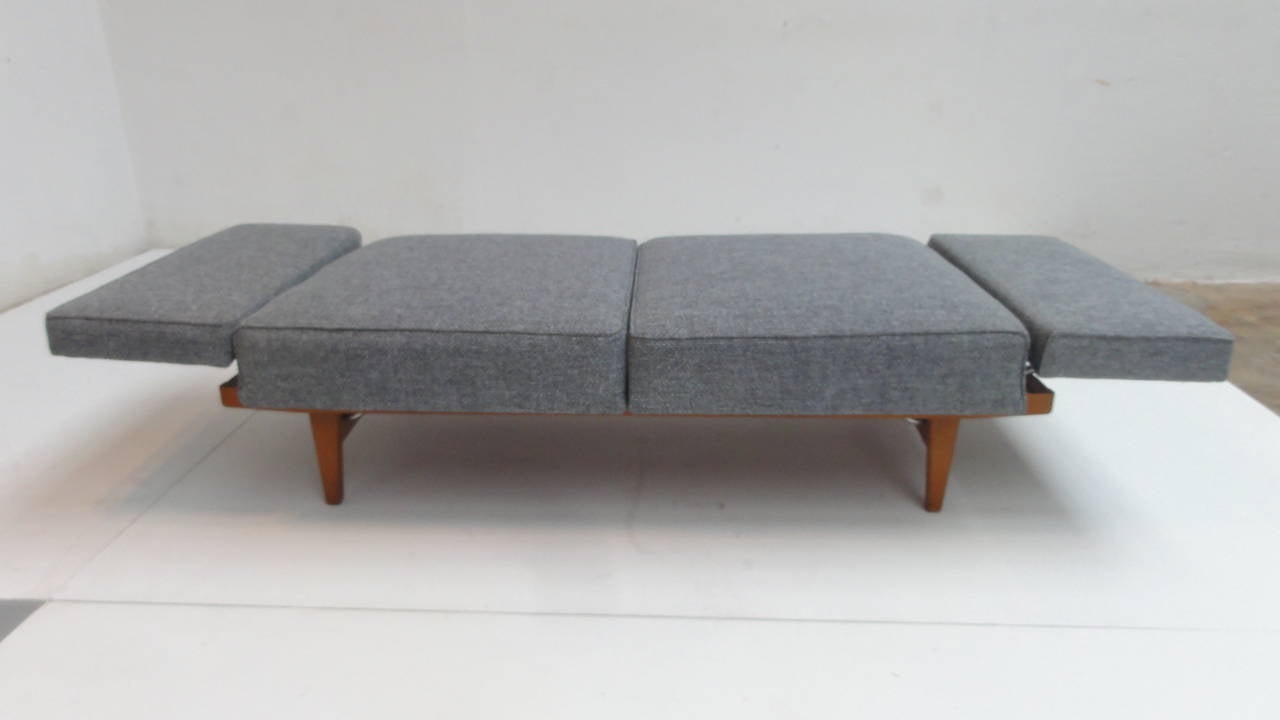 1950s Magic Sofa Model Stella (no. 5920) By Wilhelm Knoll Germany In Good Condition In bergen op zoom, NL