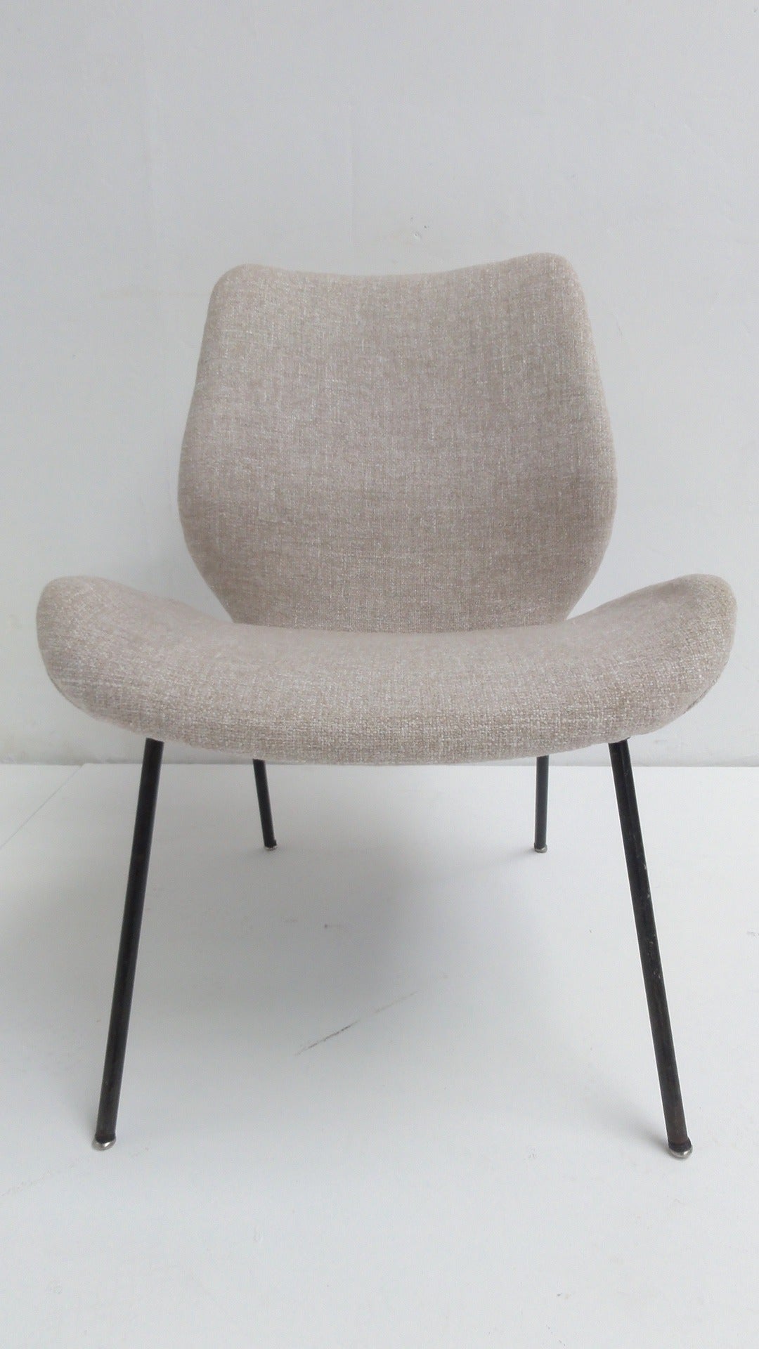 Mid-Century Modern Elegant Pair of 1950s Italian Easy Chairs Attributed to Gastone Rinaldi