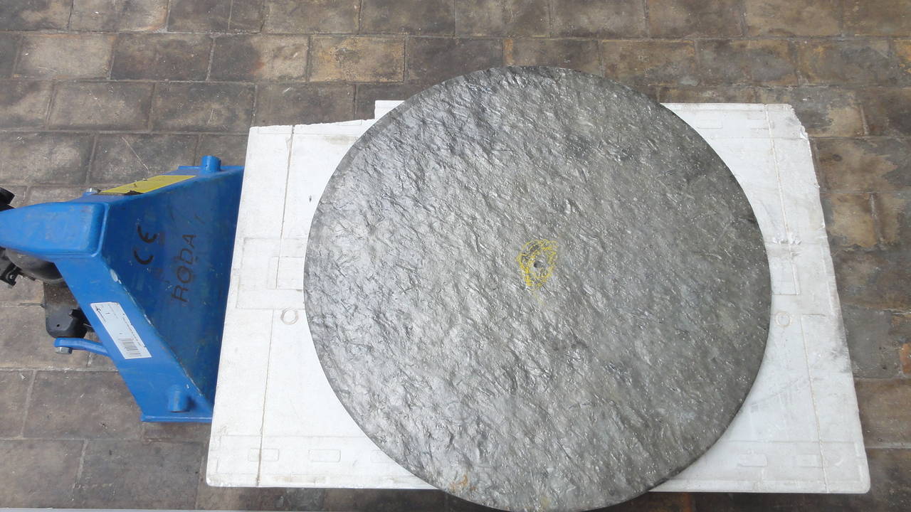 1960's Brutalist Slate Stone round coffee table in the style of Paul Kingma 2