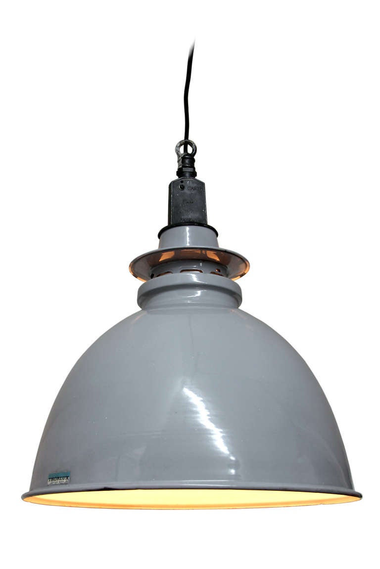 Vintage industrial hanging lamps. Green enamel with white interior.  Weight | 3.3 kg.

All lamps have been made suitable for normal light bulbs, energy-efficient lamps and led lamps. They can be set in operation immediately. Also available in