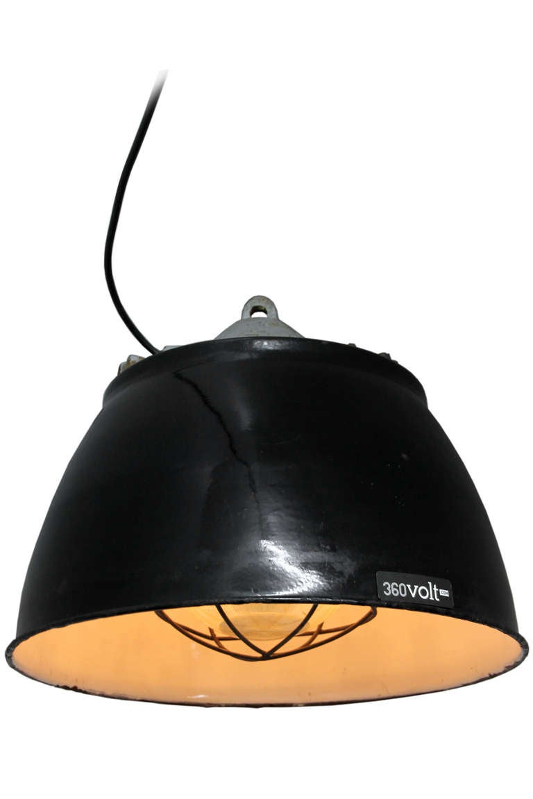 Black enamel industrial lamp. With clear glass. weight: 7.5 kg. For use outdoors as well as indoors. Several pieces in stock. Priced individually.

All lamps have been made suitable for normal light bulbs, energy-efficient lamps and led lamps.