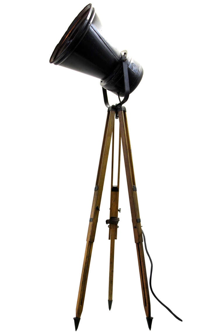 Relbos | Industrial Spotlight On  Wooden Tripod (1x)