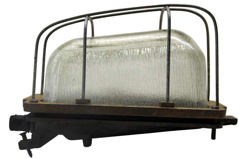 Konoser Large (17 in stock)  wall-lamp cast iron Holophane glass